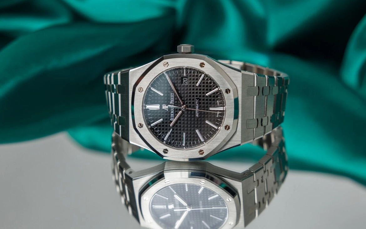 Audemars Piguet Royal Oak Stainless Steel Black Dial - 15400ST.OO.1220ST.01